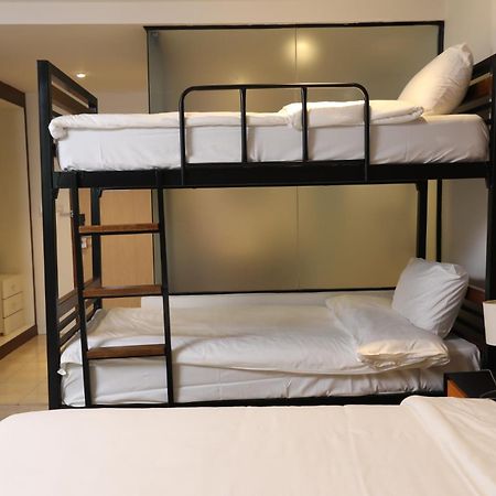 Studio F Sukhumvit Bangkok Bagian luar foto
