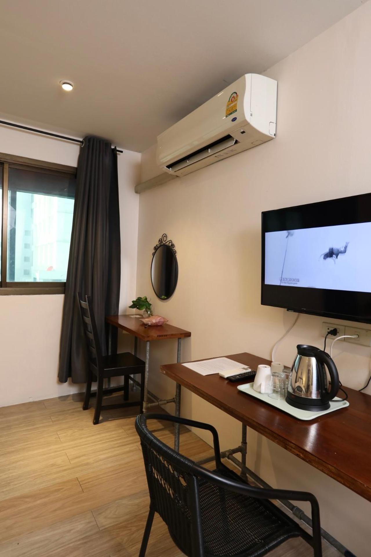 Studio F Sukhumvit Bangkok Bagian luar foto