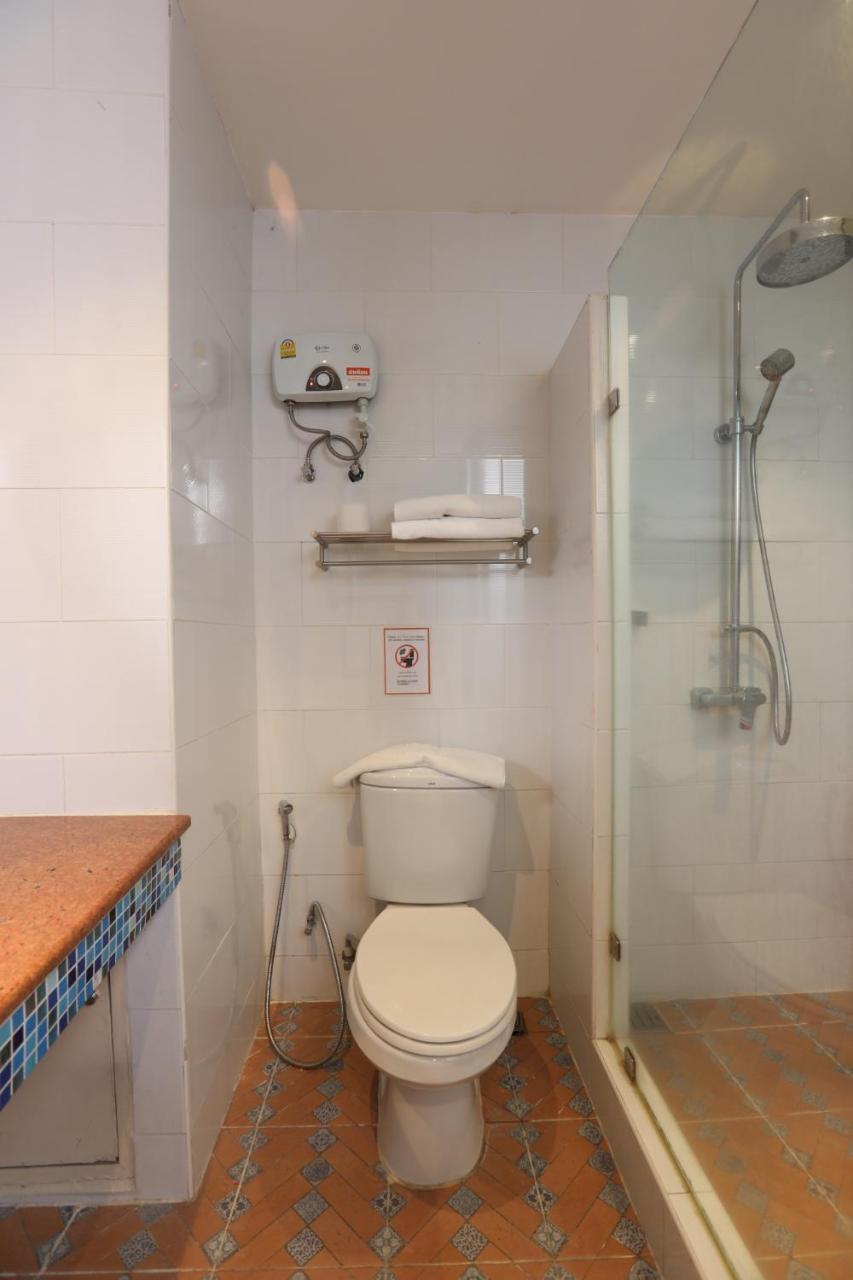 Studio F Sukhumvit Bangkok Bagian luar foto