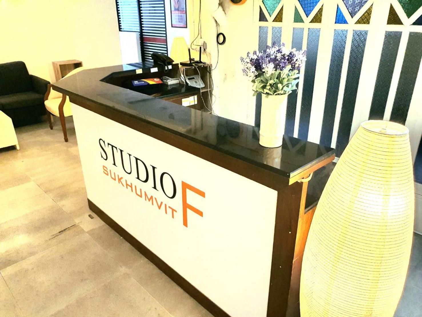 Studio F Sukhumvit Bangkok Bagian luar foto